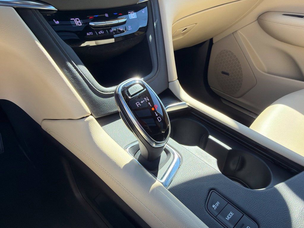 Used 2019 Cadillac XT5 Luxury AWD/4WD image 38