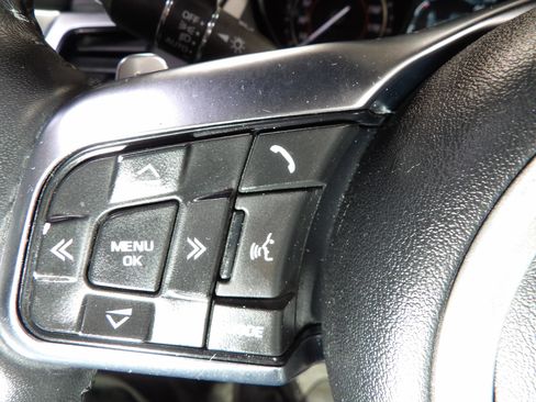 Used 2020 Jaguar F-TYPE Convertible RWD image 28