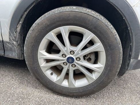 Used 2018 Ford Escape SEL image 10