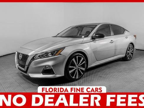Used 2022 Nissan Altima 2.5 SR FWD image 1