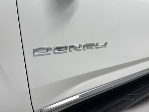 Used 2025 GMC Yukon XL Denali w/ LPO, Floor Liner Package AWD/4WD image 36