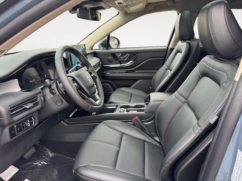 New 2026 Lincoln Corsair Premiere image 11