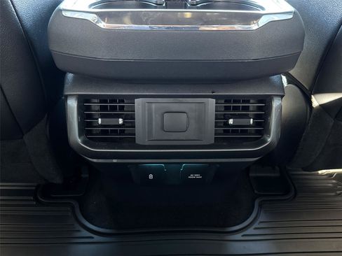 Used 2022 Ford F150 Lariat AWD/4WD image 20