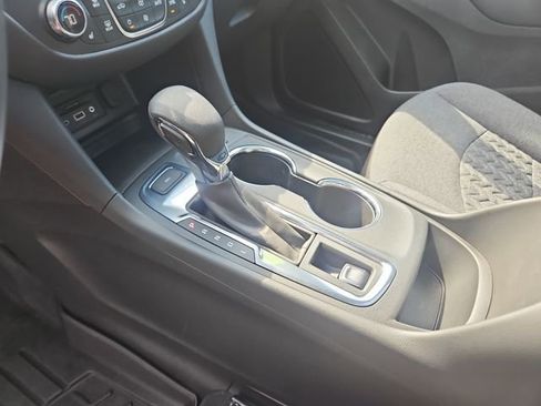 Used 2023 Chevrolet Equinox LT image 25