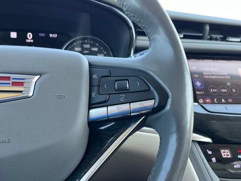 Used 2020 Cadillac XT6 Premium Luxury FWD image 40