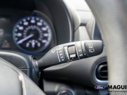 Used 2023 Hyundai Kona SEL AWD/4WD image 24