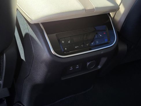 New 2026 Nissan Armada Platinum image 19