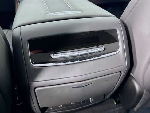 Used 2025 Cadillac Escalade Sport Platinum w/ LPO, Floor Liner Package AWD/4WD image 27