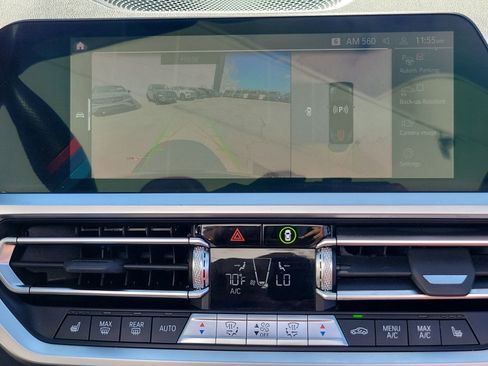 Used 2023 BMW M440i Convertible w/ Premium Package image 27