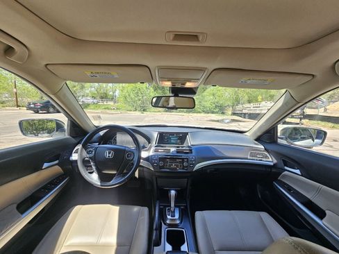 Used 2014 Honda Crosstour EX-L image 41