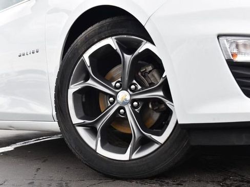 Used 2023 Chevrolet Malibu LT image 3