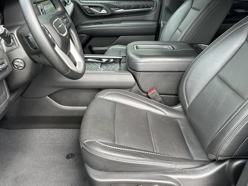 Used 2023 GMC Yukon XL Denali RWD image 14