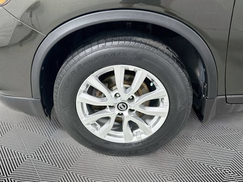Used 2017 Nissan Rogue SV AWD/4WD image 25