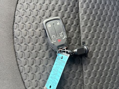 Used 2020 GMC Terrain SLE w/ Driver Convenience Package image 10