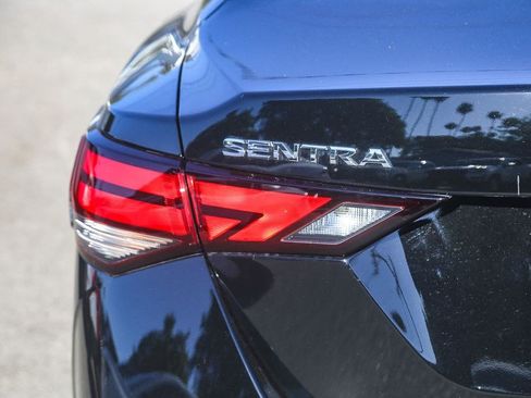 Used 2024 Nissan Sentra SV FWD image 9