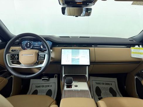 New 2026 Land Rover Range Rover Long Wheelbase SE image 24