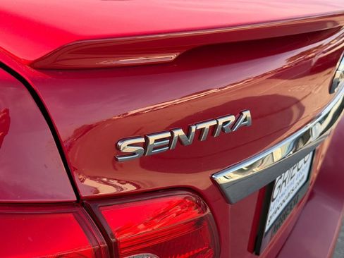 Used 2019 Nissan Sentra SR FWD image 14
