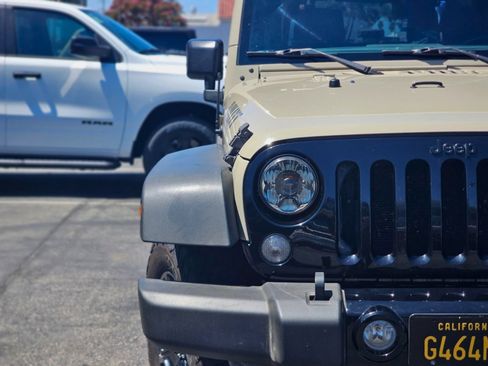 Used 2017 Jeep Wrangler Sport AWD/4WD image 2