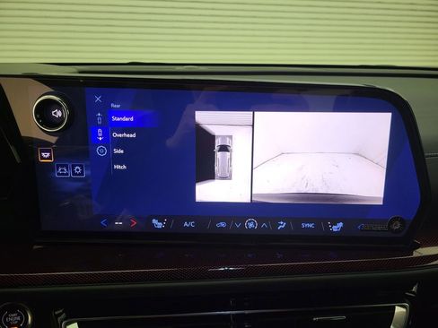 New 2026 Chevrolet Traverse Z71 w/ Driver Confidence Package image 9