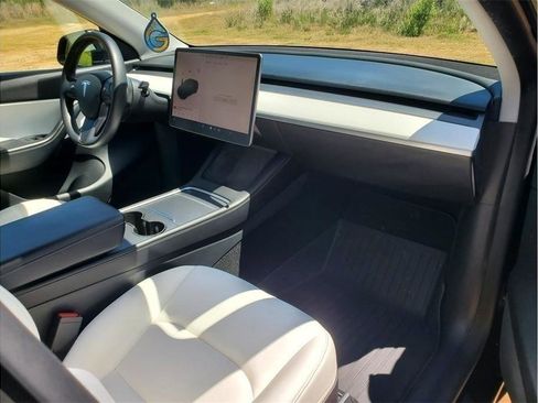 Used 2021 Tesla Model Y Performance AWD/4WD image 7