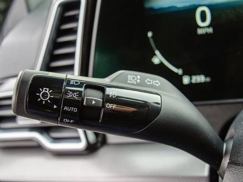 Used 2023 Kia Sportage SX image 18