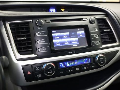 Used 2014 Toyota Highlander Plus image 21