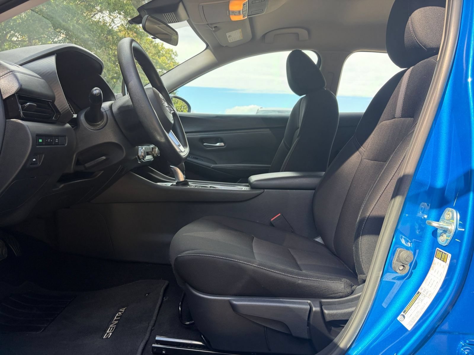 Used 2025 Nissan Sentra SV FWD image 24