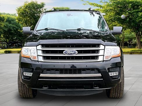 Used 2016 Ford Expedition Limited w/ Equipment Group 301A AWD/4WD image 3