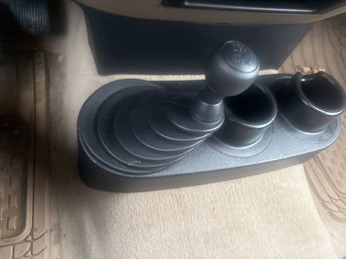 Used 2005 Ford F150 STX image 36