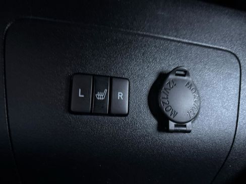 Used 2015 Toyota Prius Four w/ Protection Package image 19