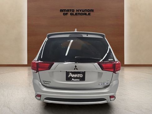 Used 2018 Mitsubishi Outlander GT AWD/4WD image 5