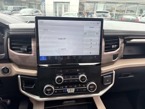 Used 2024 Ford Expedition Max Limited AWD/4WD image 32