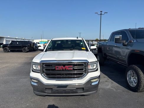 Used 2018 GMC Sierra 1500 SLE w/ SLE Value Package RWD image 2