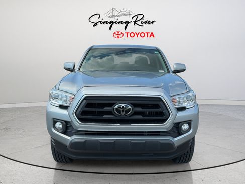 Used 2023 Toyota Tacoma SR5 w/ Technology Package RWD image 2