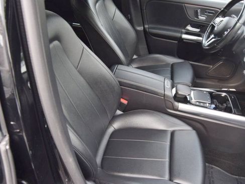 Used 2022 Mercedes-Benz GLA 250 4MATIC image 12