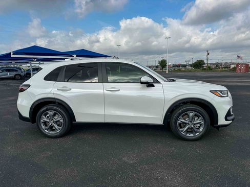 New 2026 Honda HR-V LX image 5