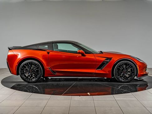 Used 2016 Chevrolet Corvette Z06 w/ 3LZ Preferred Equipment Group RWD image 4