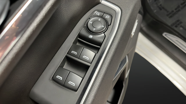 Used 2025 Chevrolet Silverado 1500 LT Trail Boss w/ Convenience Package II AWD/4WD image 20