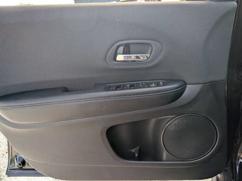 Used 2019 Honda HR-V LX image 31
