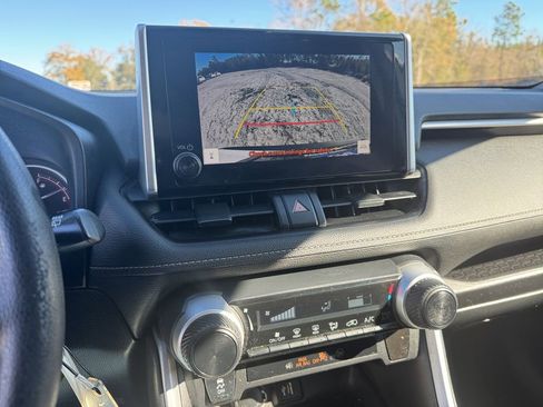 Used 2023 Toyota RAV4 LE image 29