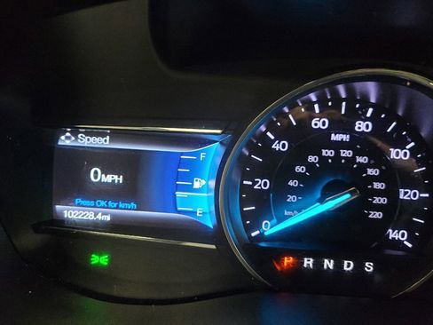 Used 2019 Ford Explorer XLT w/ Equipment Group 202A FWD image 23