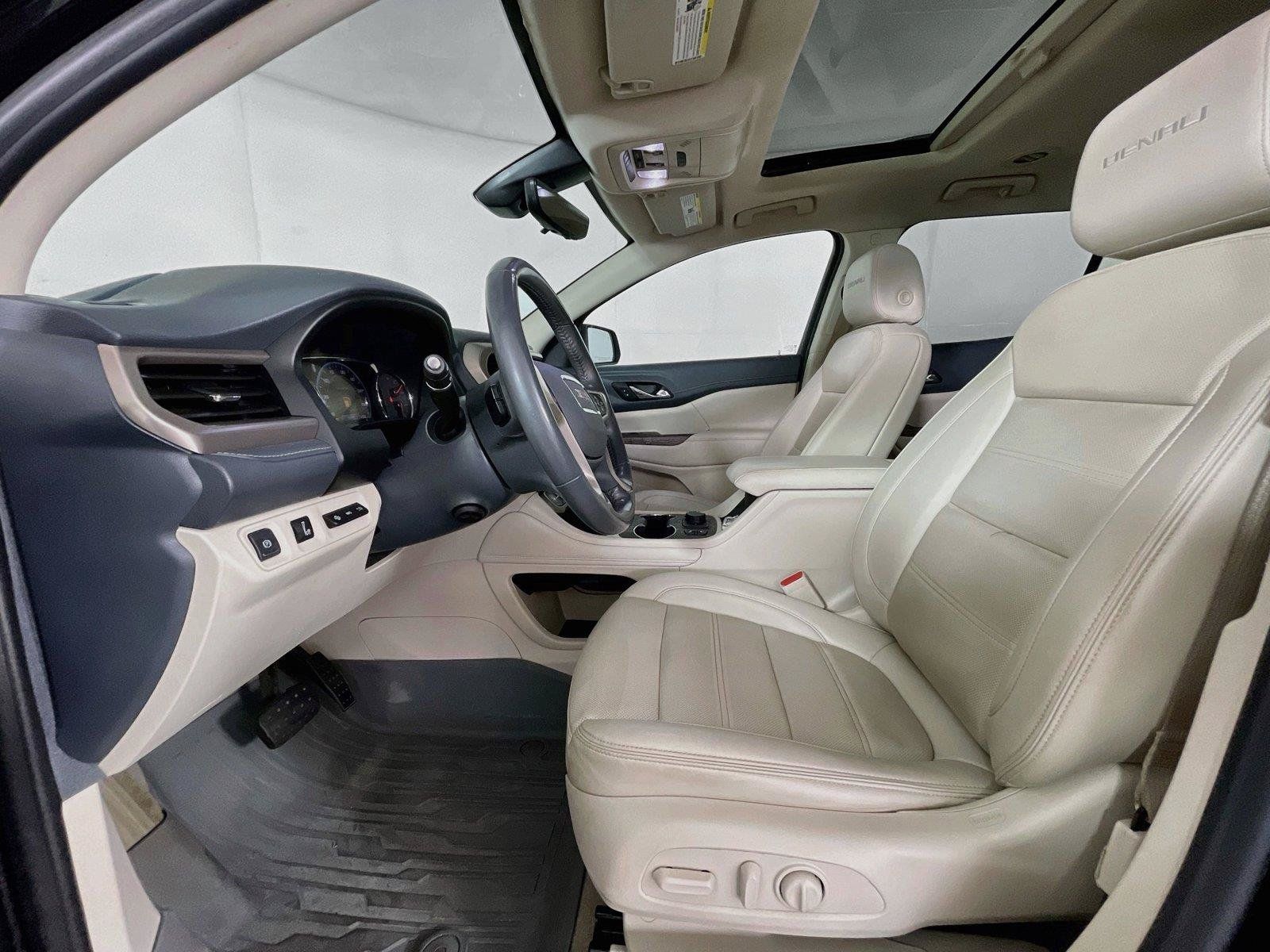 Used 2021 GMC Acadia Denali w/ Denali Technology Package FWD image 26
