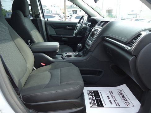 Used 2016 GMC Acadia SLE AWD/4WD image 23