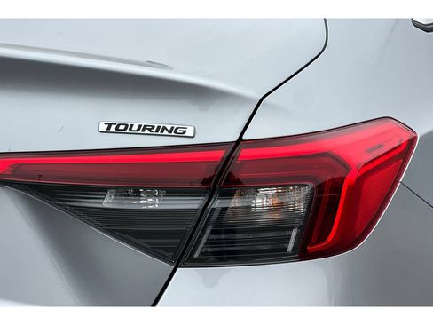 Used 2022 Honda Civic Touring image 31