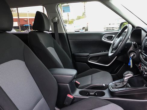 Used 2023 Kia Soul LX w/ Option Group 015 FWD image 26