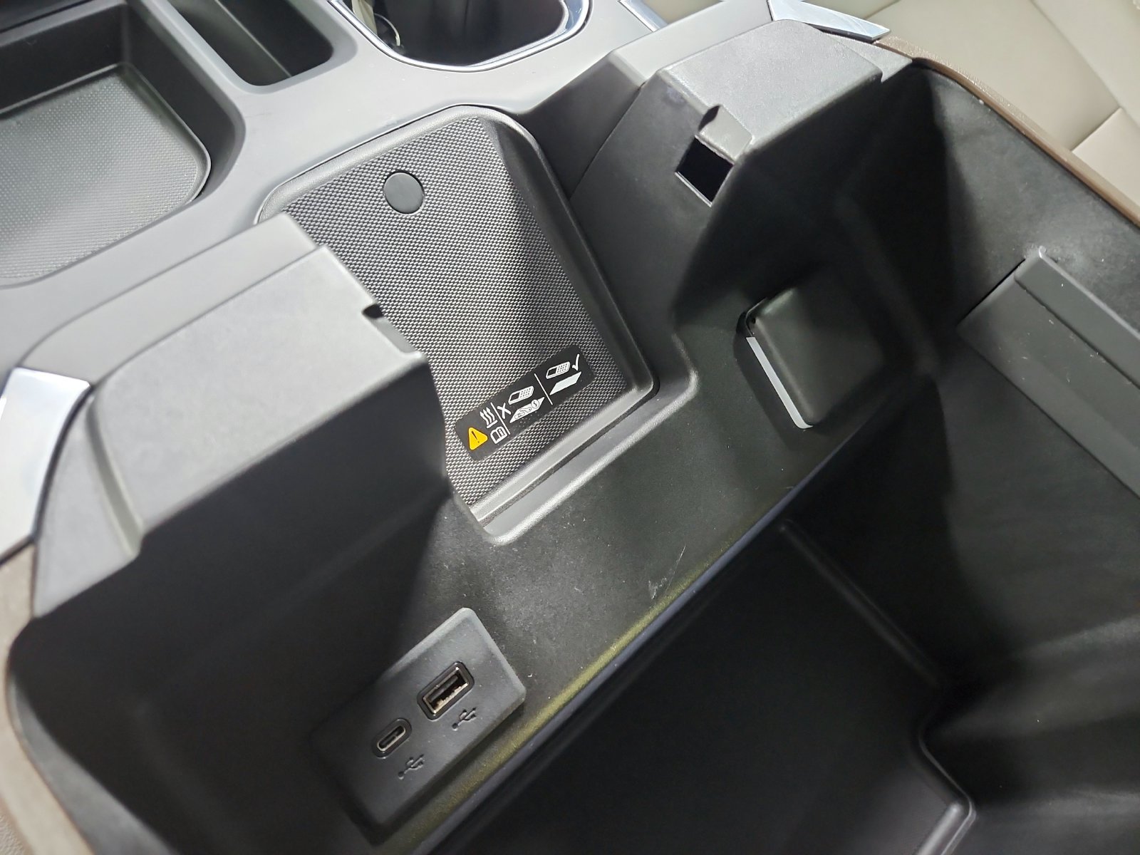 Used 2024 Chevrolet Silverado 1500 RST AWD/4WD image 35