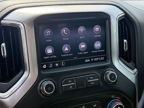 Used 2019 Chevrolet Silverado 1500 LT Trail Boss w/ Convenience Package AWD/4WD image 20