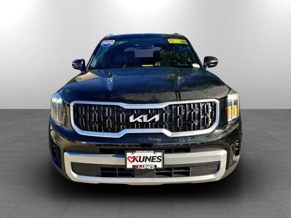 Used 2024 Kia Telluride EX w/ EX Captain's Chair Package