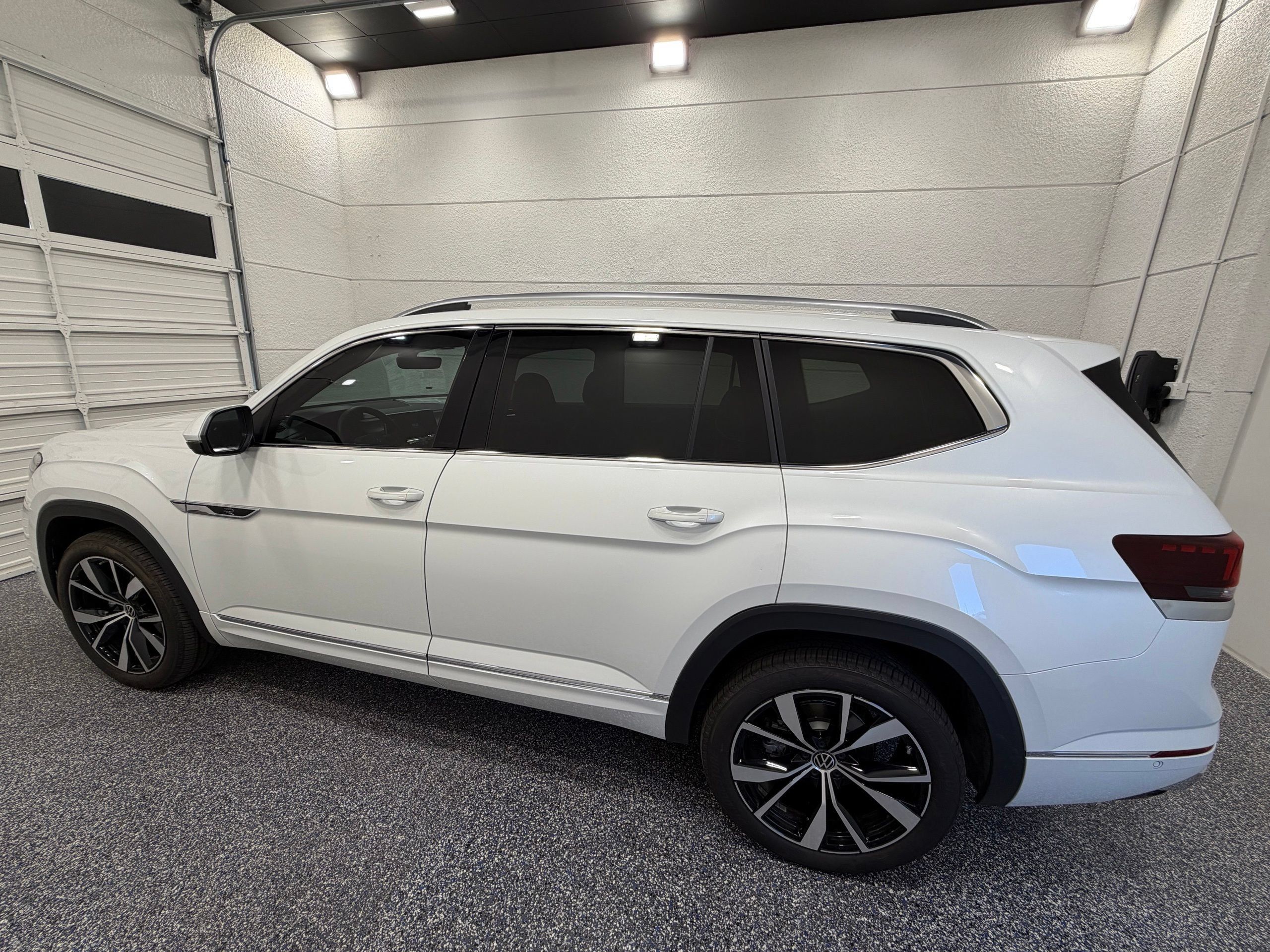 New 2025 Volkswagen Atlas SEL Premium R-Line AWD/4WD image 3