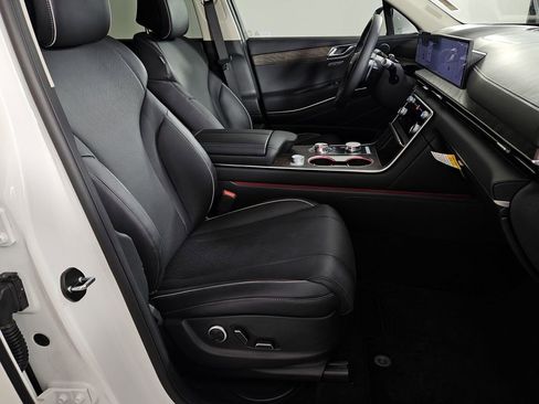 Used 2025 Genesis GV80 2.5T Prestige image 30